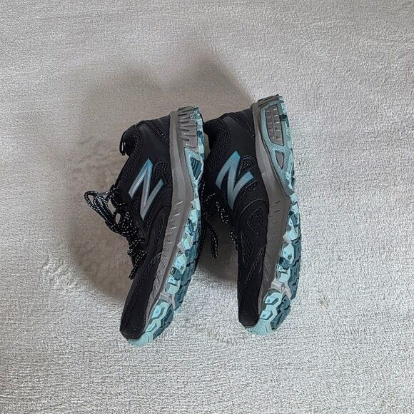 New Balance Response 1.0 WTE412B3 6.5 All Terrain Trail Running Shoe Black/Green - Picture 3 of 6